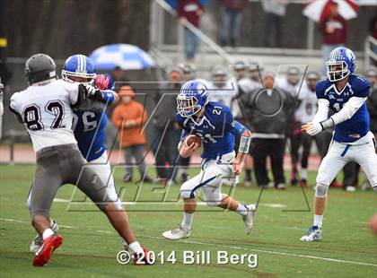 Thumbnail 1 in Naugatuck vs Darien (CIAC Class L- Large Semifinal) photogallery.