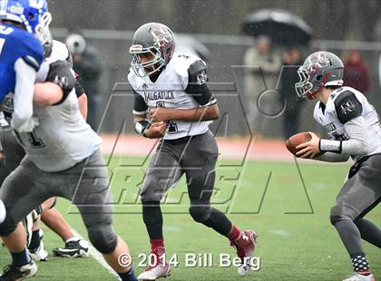 Thumbnail 3 in Naugatuck vs Darien (CIAC Class L- Large Semifinal) photogallery.