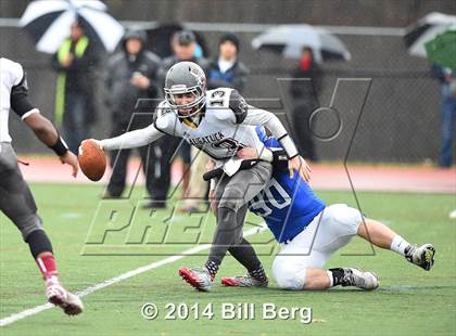 Thumbnail 1 in Naugatuck vs Darien (CIAC Class L- Large Semifinal) photogallery.