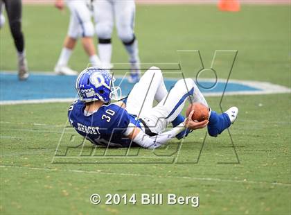 Thumbnail 3 in Naugatuck vs Darien (CIAC Class L- Large Semifinal) photogallery.