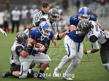 Thumbnail 1 in Naugatuck vs Darien (CIAC Class L- Large Semifinal) photogallery.
