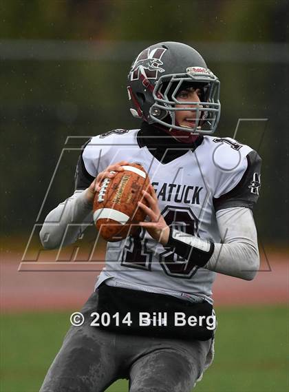 Thumbnail 1 in Naugatuck vs Darien (CIAC Class L- Large Semifinal) photogallery.
