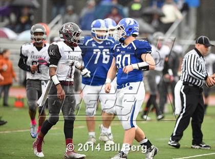 Thumbnail 1 in Naugatuck vs Darien (CIAC Class L- Large Semifinal) photogallery.