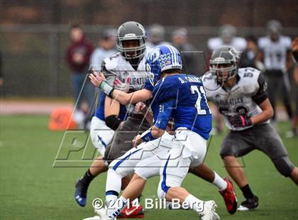 Thumbnail 2 in Naugatuck vs Darien (CIAC Class L- Large Semifinal) photogallery.