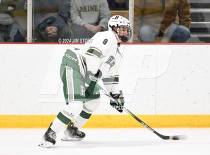 Thumbnail 3 in Avon Old Farms vs. Berkshire (Avon Christmas Classic Final) photogallery.