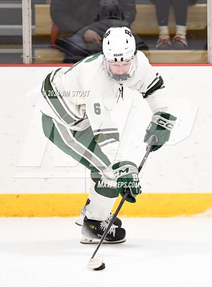 Thumbnail 1 in Avon Old Farms vs. Berkshire (Avon Christmas Classic Final) photogallery.