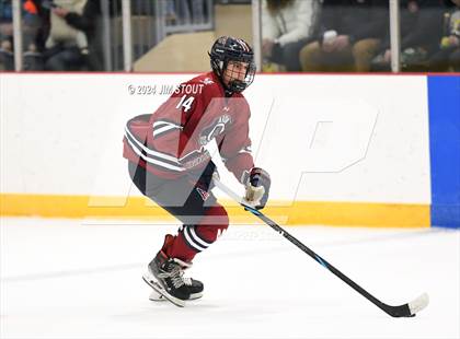 Thumbnail 2 in Avon Old Farms vs. Berkshire (Avon Christmas Classic Final) photogallery.