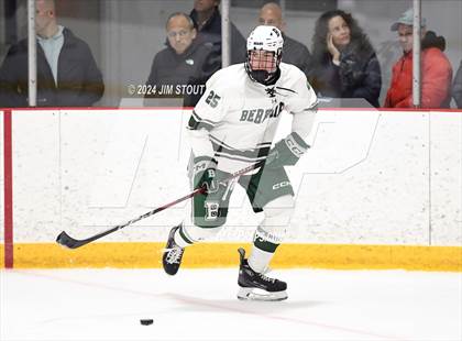 Thumbnail 1 in Avon Old Farms vs. Berkshire (Avon Christmas Classic Final) photogallery.