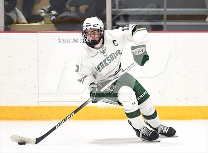 Thumbnail 3 in Avon Old Farms vs. Berkshire (Avon Christmas Classic Final) photogallery.