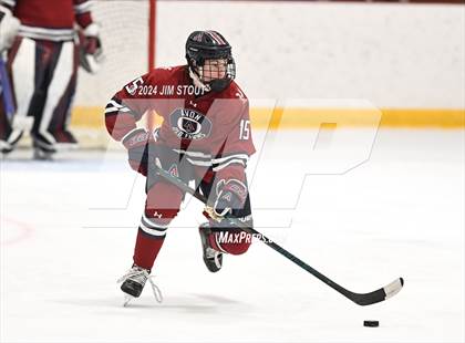 Thumbnail 3 in Avon Old Farms vs. Berkshire (Avon Christmas Classic Final) photogallery.