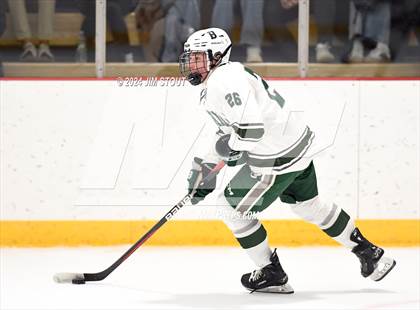 Thumbnail 2 in Avon Old Farms vs. Berkshire (Avon Christmas Classic Final) photogallery.