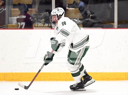 Thumbnail 3 in Avon Old Farms vs. Berkshire (Avon Christmas Classic Final) photogallery.