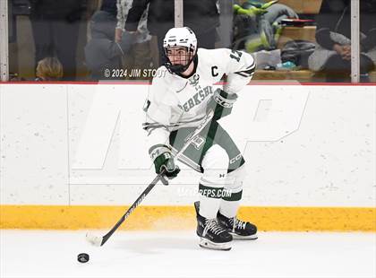 Thumbnail 1 in Avon Old Farms vs. Berkshire (Avon Christmas Classic Final) photogallery.