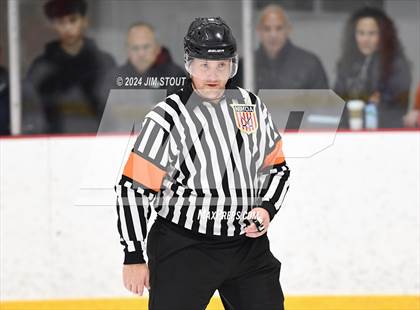 Thumbnail 2 in Avon Old Farms vs. Berkshire (Avon Christmas Classic Final) photogallery.
