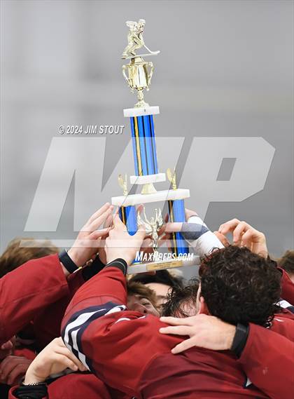 Thumbnail 2 in Avon Old Farms vs. Berkshire (Avon Christmas Classic Final) photogallery.