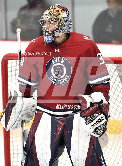 Thumbnail 2 in Avon Old Farms vs. Berkshire (Avon Christmas Classic Final) photogallery.