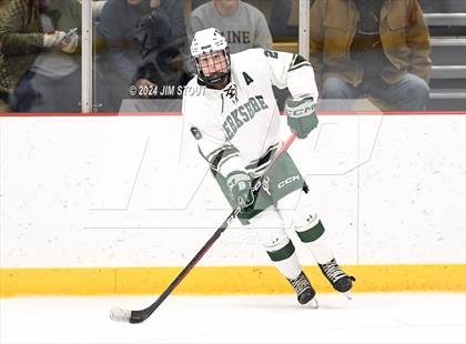 Thumbnail 2 in Avon Old Farms vs. Berkshire (Avon Christmas Classic Final) photogallery.
