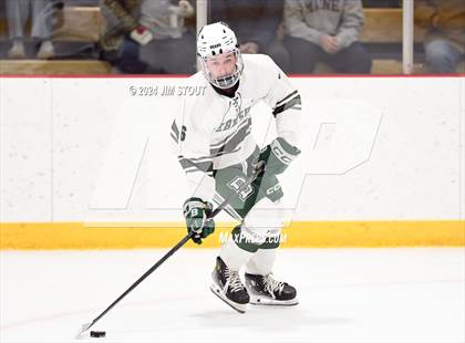 Thumbnail 3 in Avon Old Farms vs. Berkshire (Avon Christmas Classic Final) photogallery.