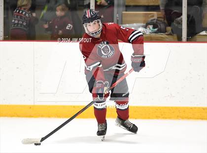 Thumbnail 2 in Avon Old Farms vs. Berkshire (Avon Christmas Classic Final) photogallery.