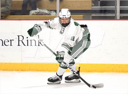 Thumbnail 2 in Avon Old Farms vs. Berkshire (Avon Christmas Classic Final) photogallery.