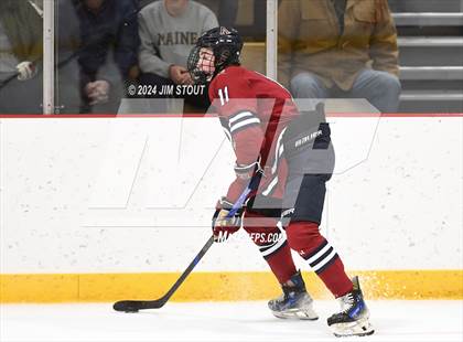 Thumbnail 1 in Avon Old Farms vs. Berkshire (Avon Christmas Classic Final) photogallery.