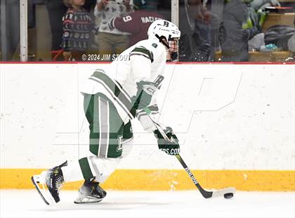 Thumbnail 1 in Avon Old Farms vs. Berkshire (Avon Christmas Classic Final) photogallery.