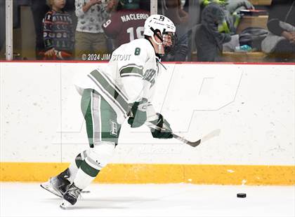 Thumbnail 2 in Avon Old Farms vs. Berkshire (Avon Christmas Classic Final) photogallery.