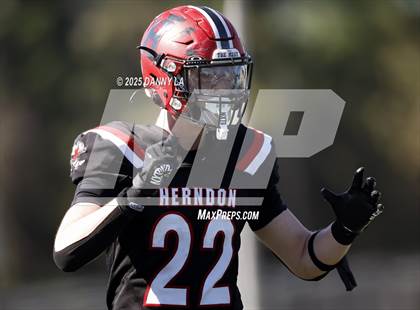 Thumbnail 1 in South Lakes @ Herndon photogallery.