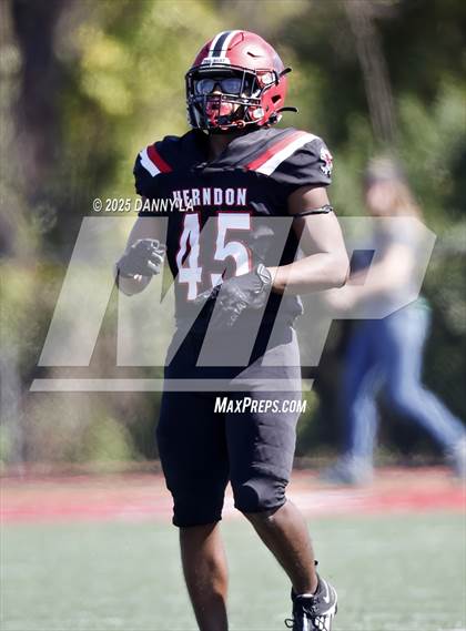 Thumbnail 1 in South Lakes @ Herndon photogallery.