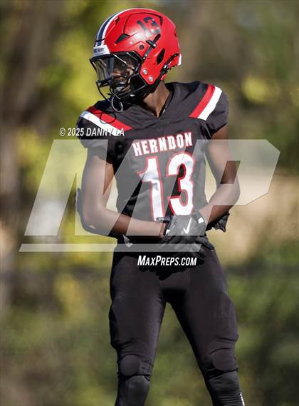 Thumbnail 3 in South Lakes @ Herndon photogallery.