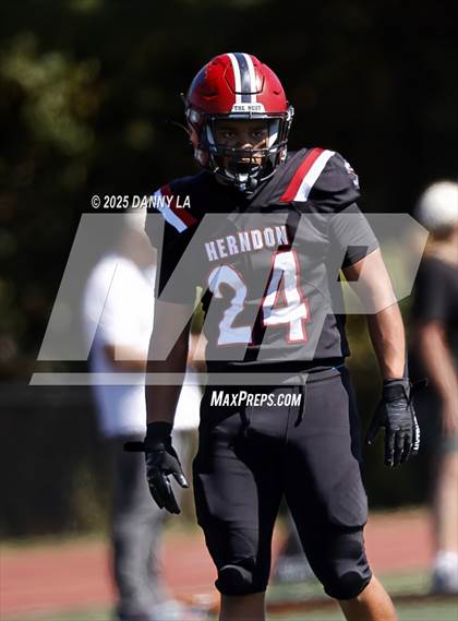 Thumbnail 3 in South Lakes @ Herndon photogallery.