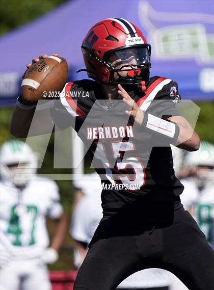 Thumbnail 1 in South Lakes @ Herndon photogallery.