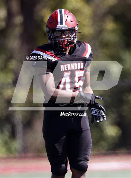 Thumbnail 2 in South Lakes @ Herndon photogallery.