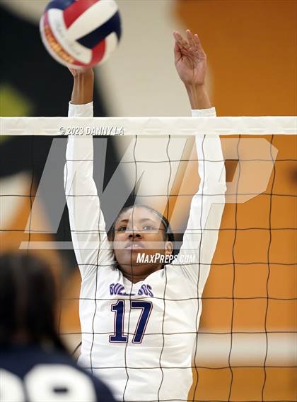 Thumbnail 2 in Bowie vs Notre Dame Prep (Tiger Paws Invitational) photogallery.