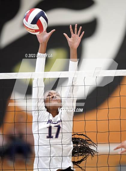Thumbnail 2 in Bowie vs Notre Dame Prep (Tiger Paws Invitational) photogallery.