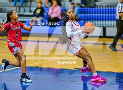 Thumbnail 3 in MacArthur vs. Bellaire (Houston ISD Tournament) photogallery.