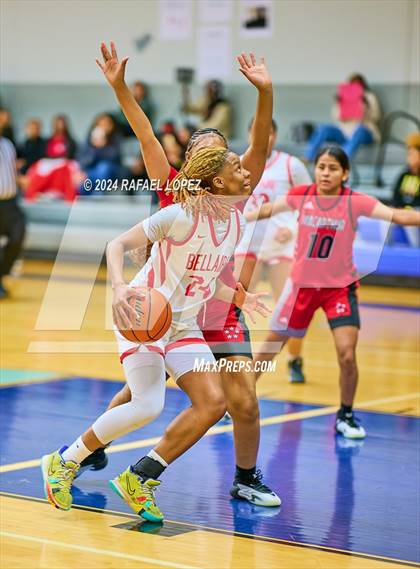 Thumbnail 3 in MacArthur vs. Bellaire (Houston ISD Tournament) photogallery.