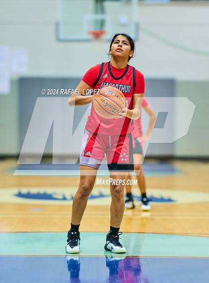 Thumbnail 1 in MacArthur vs. Bellaire (Houston ISD Tournament) photogallery.