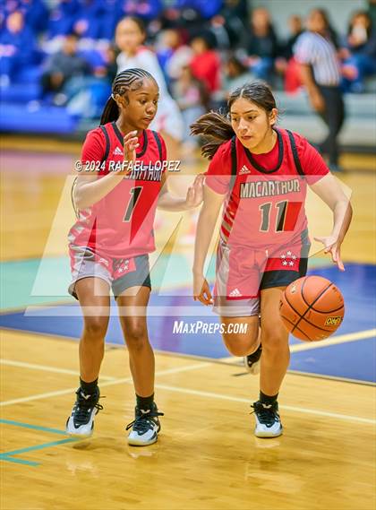 Thumbnail 2 in MacArthur vs. Bellaire (Houston ISD Tournament) photogallery.