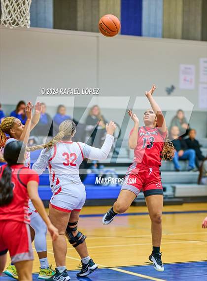 Thumbnail 3 in MacArthur vs. Bellaire (Houston ISD Tournament) photogallery.