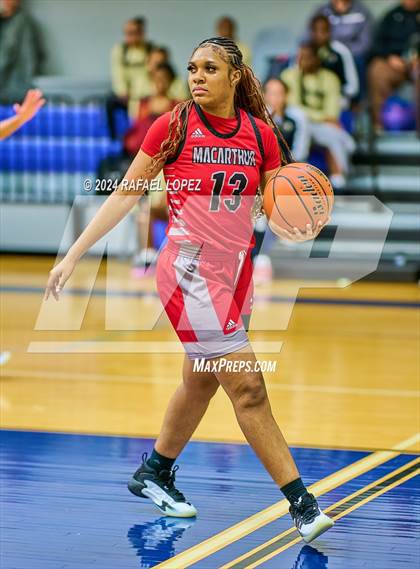 Thumbnail 2 in MacArthur vs. Bellaire (Houston ISD Tournament) photogallery.