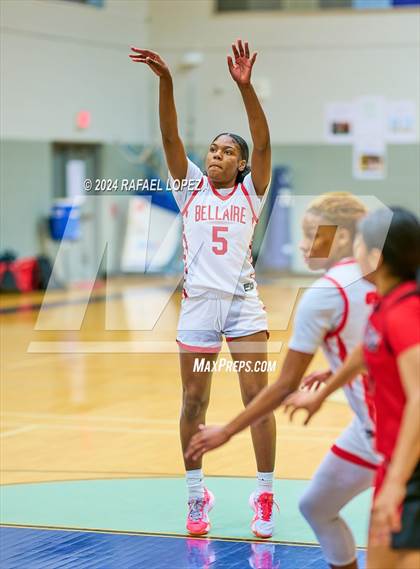 Thumbnail 1 in MacArthur vs. Bellaire (Houston ISD Tournament) photogallery.