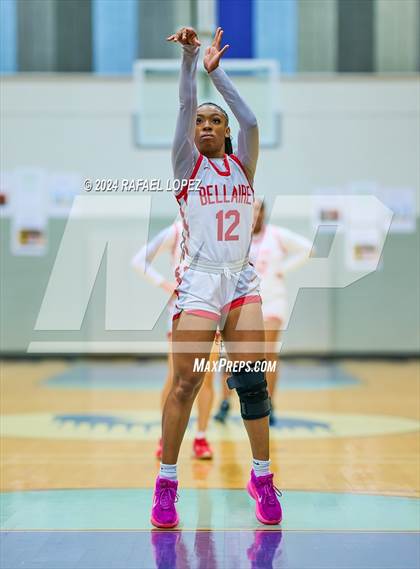 Thumbnail 2 in MacArthur vs. Bellaire (Houston ISD Tournament) photogallery.
