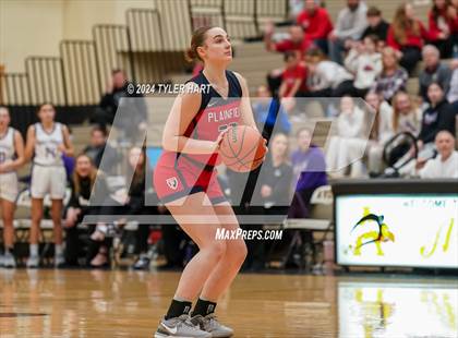 Thumbnail 3 in Plainfield vs. Brownsburg (IHSAA 4A Sectional 12 Semifinal) photogallery.