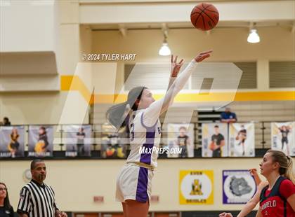 Thumbnail 1 in Plainfield vs. Brownsburg (IHSAA 4A Sectional 12 Semifinal) photogallery.