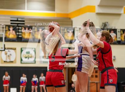 Thumbnail 3 in Plainfield vs. Brownsburg (IHSAA 4A Sectional 12 Semifinal) photogallery.