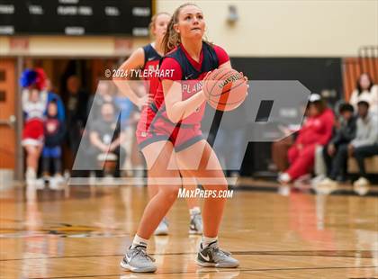 Thumbnail 3 in Plainfield vs. Brownsburg (IHSAA 4A Sectional 12 Semifinal) photogallery.