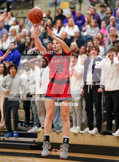 Thumbnail 3 in Plainfield vs. Brownsburg (IHSAA 4A Sectional 12 Semifinal) photogallery.