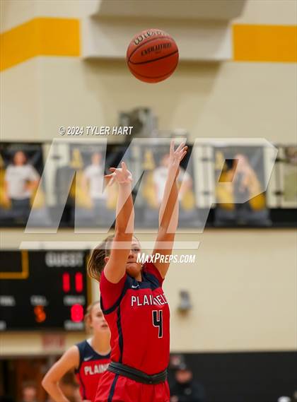 Thumbnail 3 in Plainfield vs. Brownsburg (IHSAA 4A Sectional 12 Semifinal) photogallery.