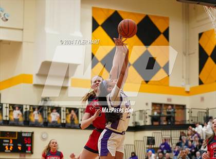 Thumbnail 2 in Plainfield vs. Brownsburg (IHSAA 4A Sectional 12 Semifinal) photogallery.
